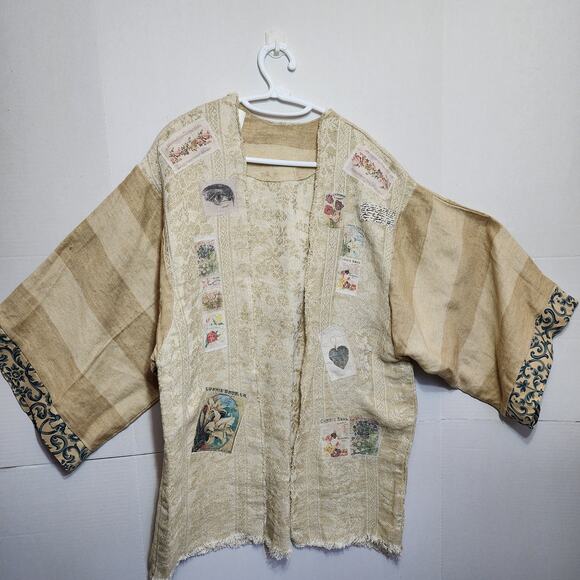 One-of-a-Kind Upcycled Linen Kimono – Handcrafted with Vintage Appliqué - Picture 3 of 13
